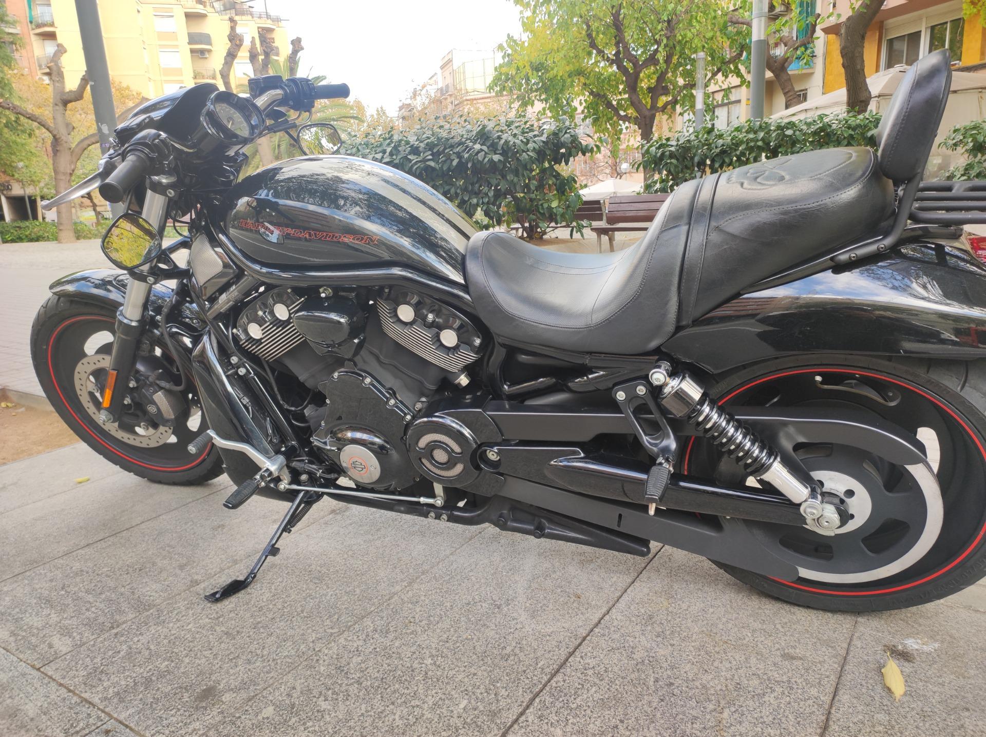Foto 3 de Harley Davidson Vrod special nigth 