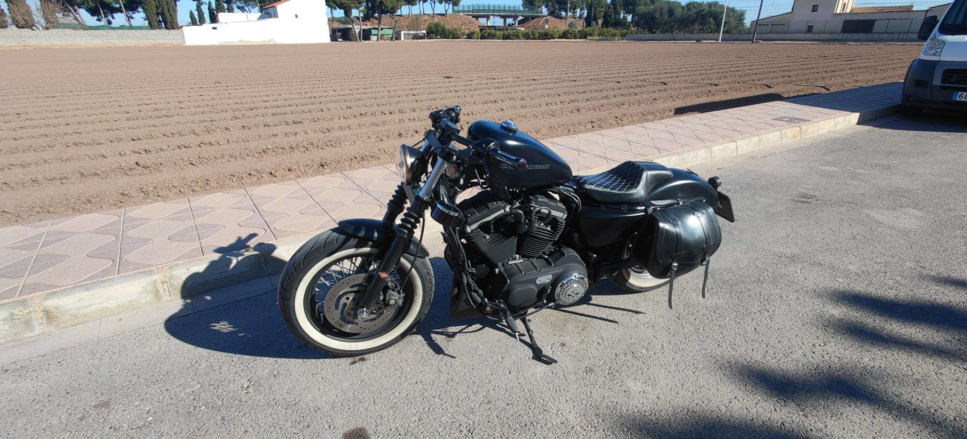 Foto 5 de Harley sportster 883Xl Iron