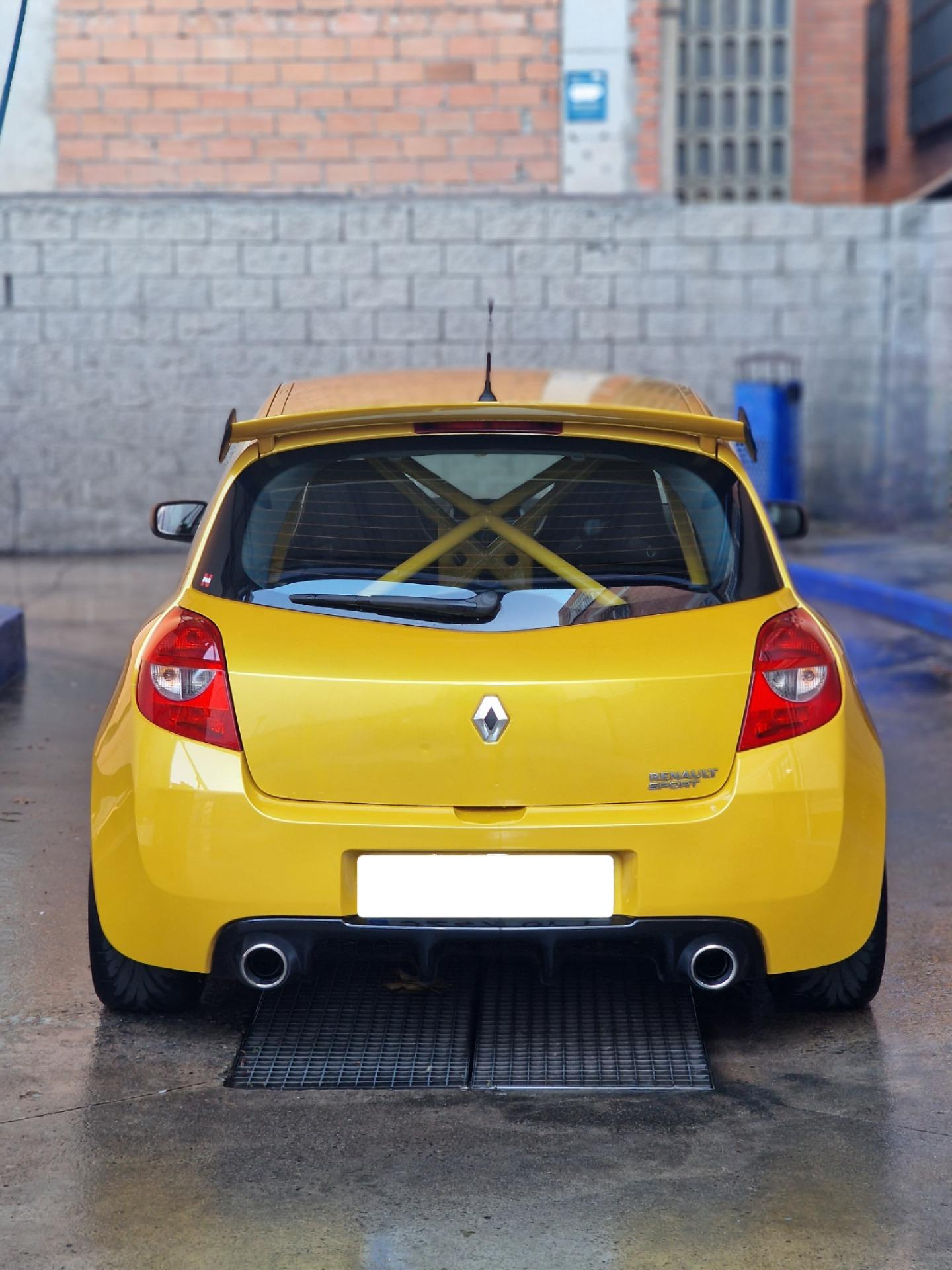 Foto 4 de Cambio Renault Clio Sport del 2009, por Toyota Land Cruiser, caja larga.