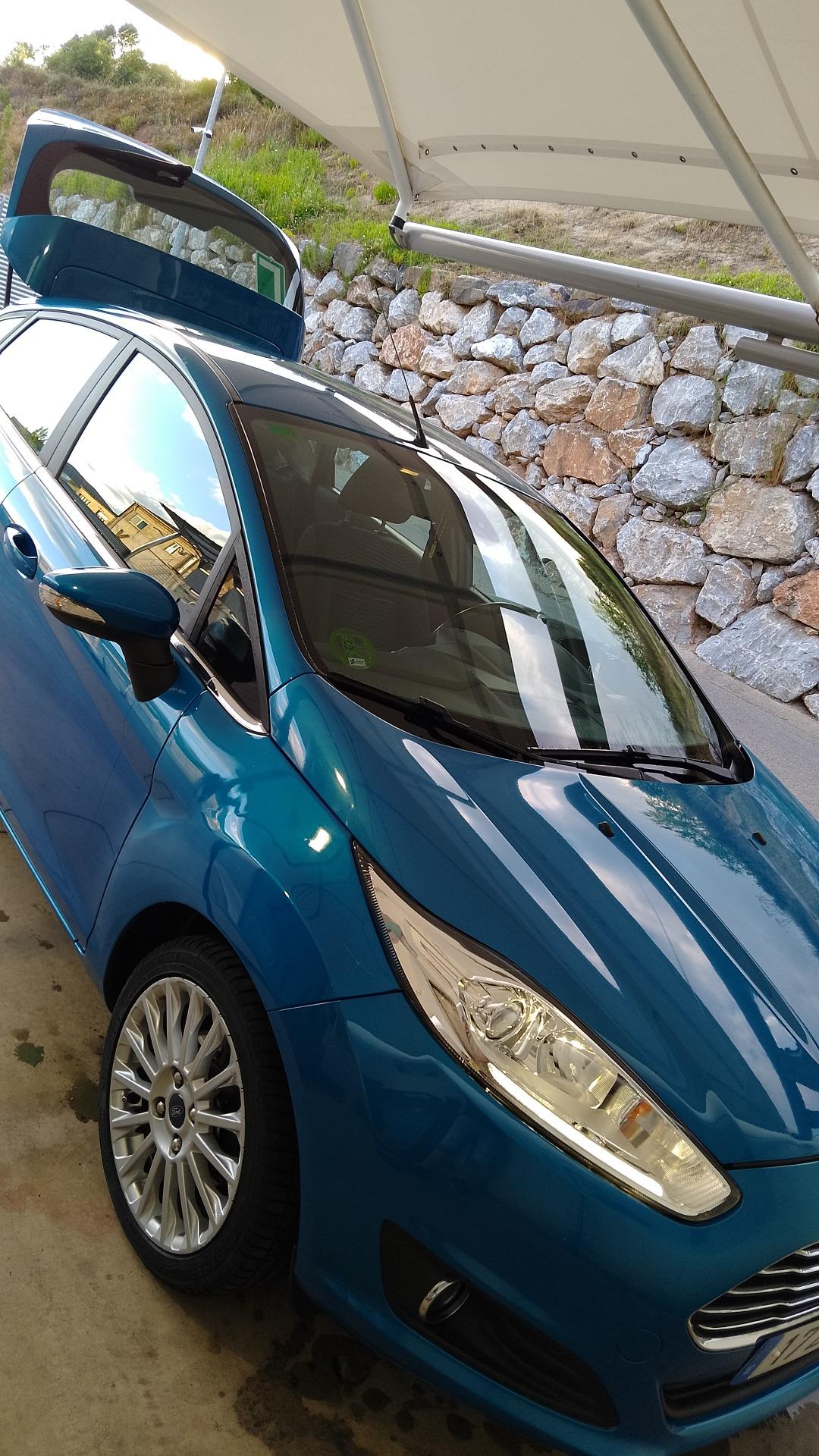 Foto 4 de Ford Fiesta Ecoboost Titanium 1.0 Gasolina 2014 (Por Cadena) 