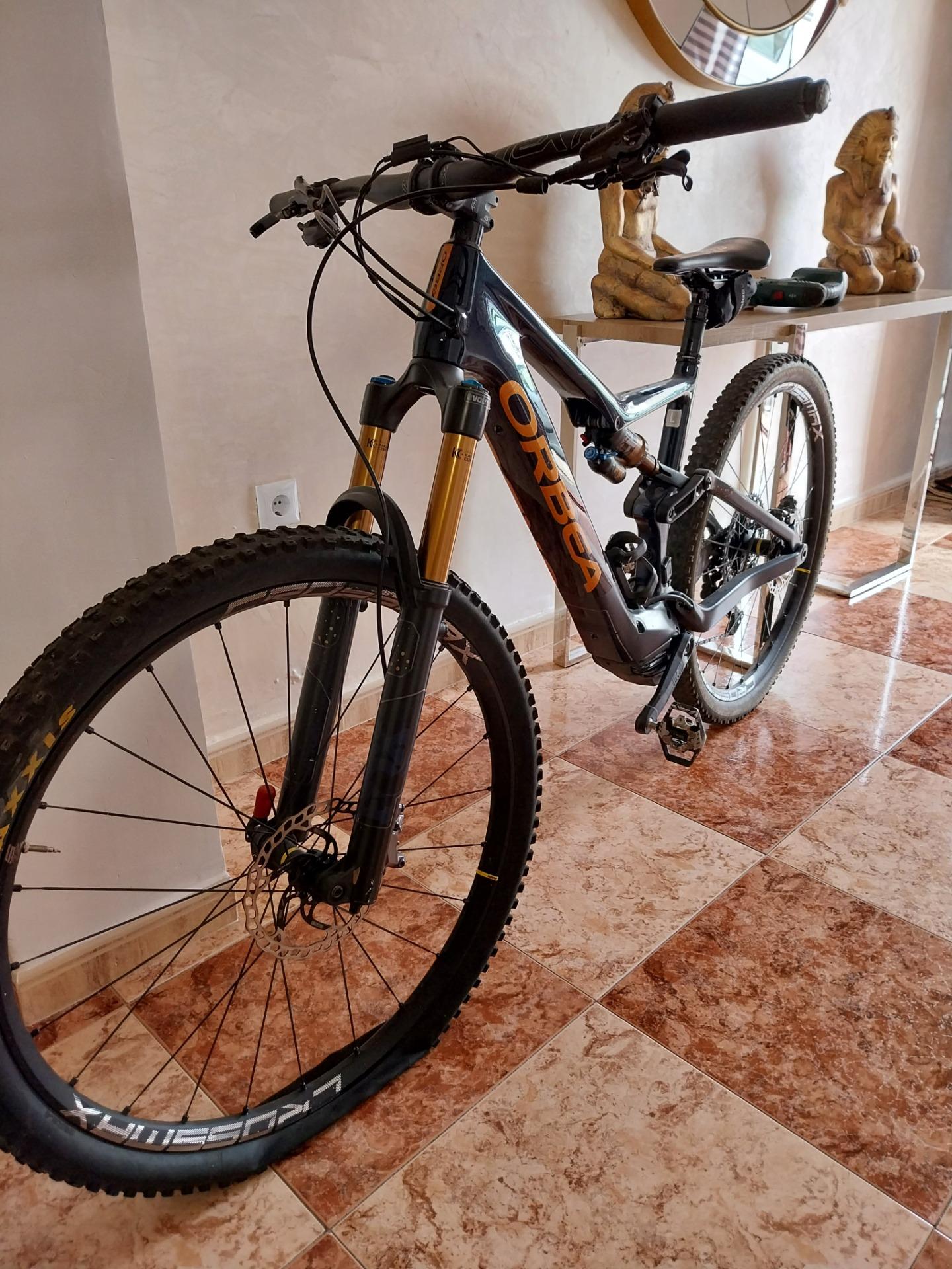 Foto 1 de se vende bicicleta orbea de montaño hoy se cambia por coche kevin inter