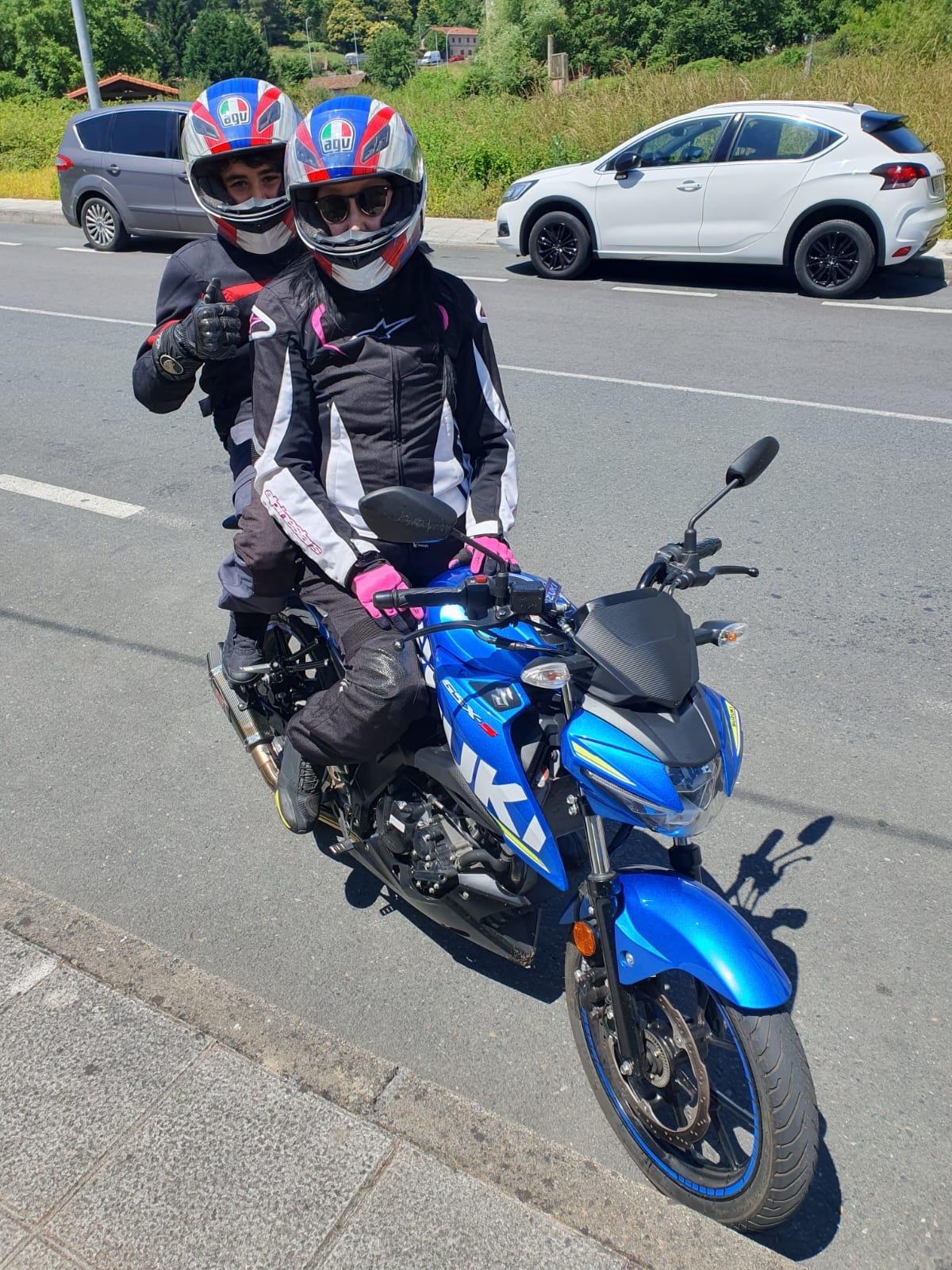 Foto de Moto gsx-s 125