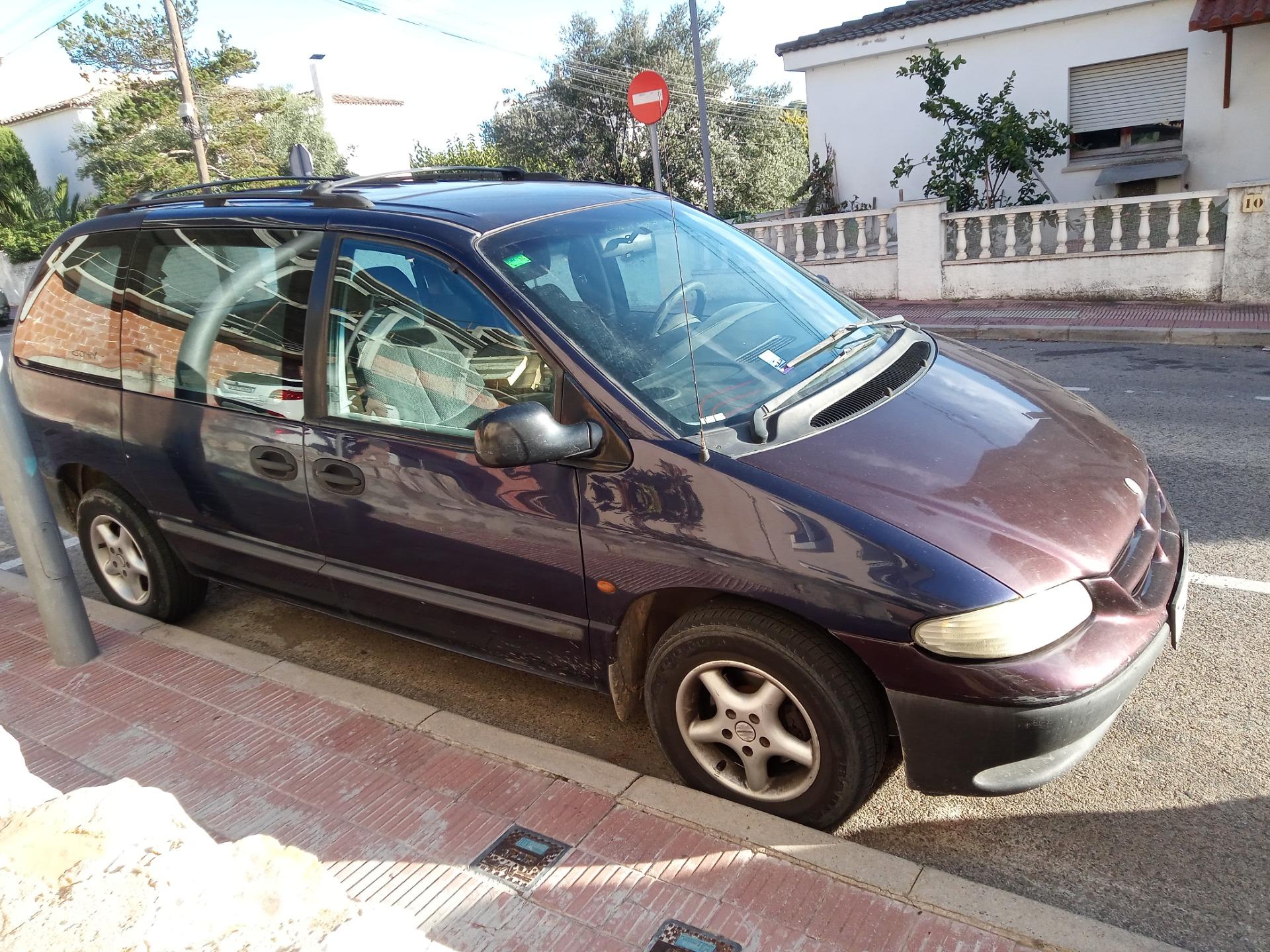 Foto 3 de Chrysler Voyager 2500 td 1999 en buen estado 