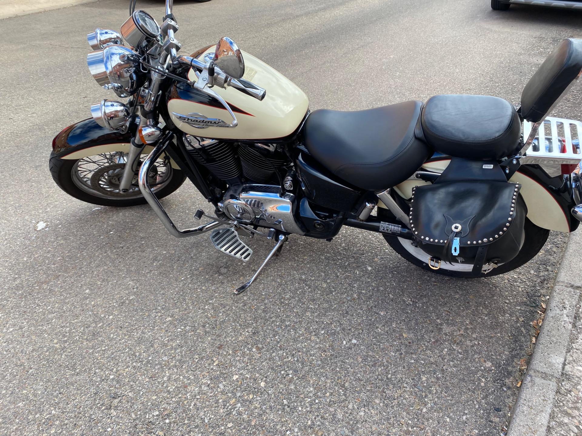 Foto de Honda Shadow VT1100c año 98  