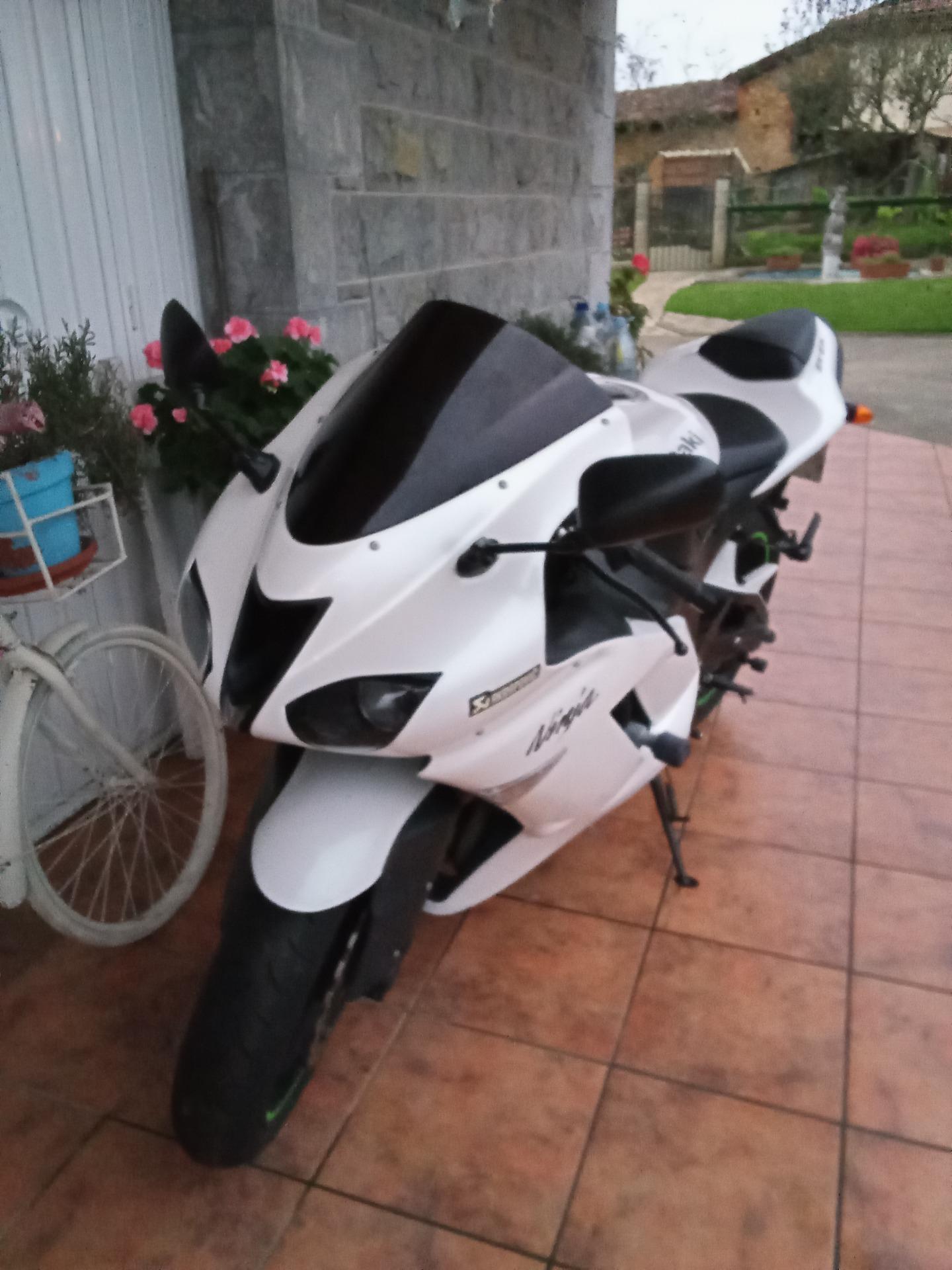 Foto de Kawasaki ZX6R 2009