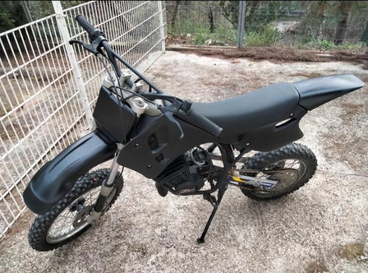 Foto de Moto pit bike 50cc 2t por una pley o una moto matriculable para ir al trabajo o escucho ofertas 