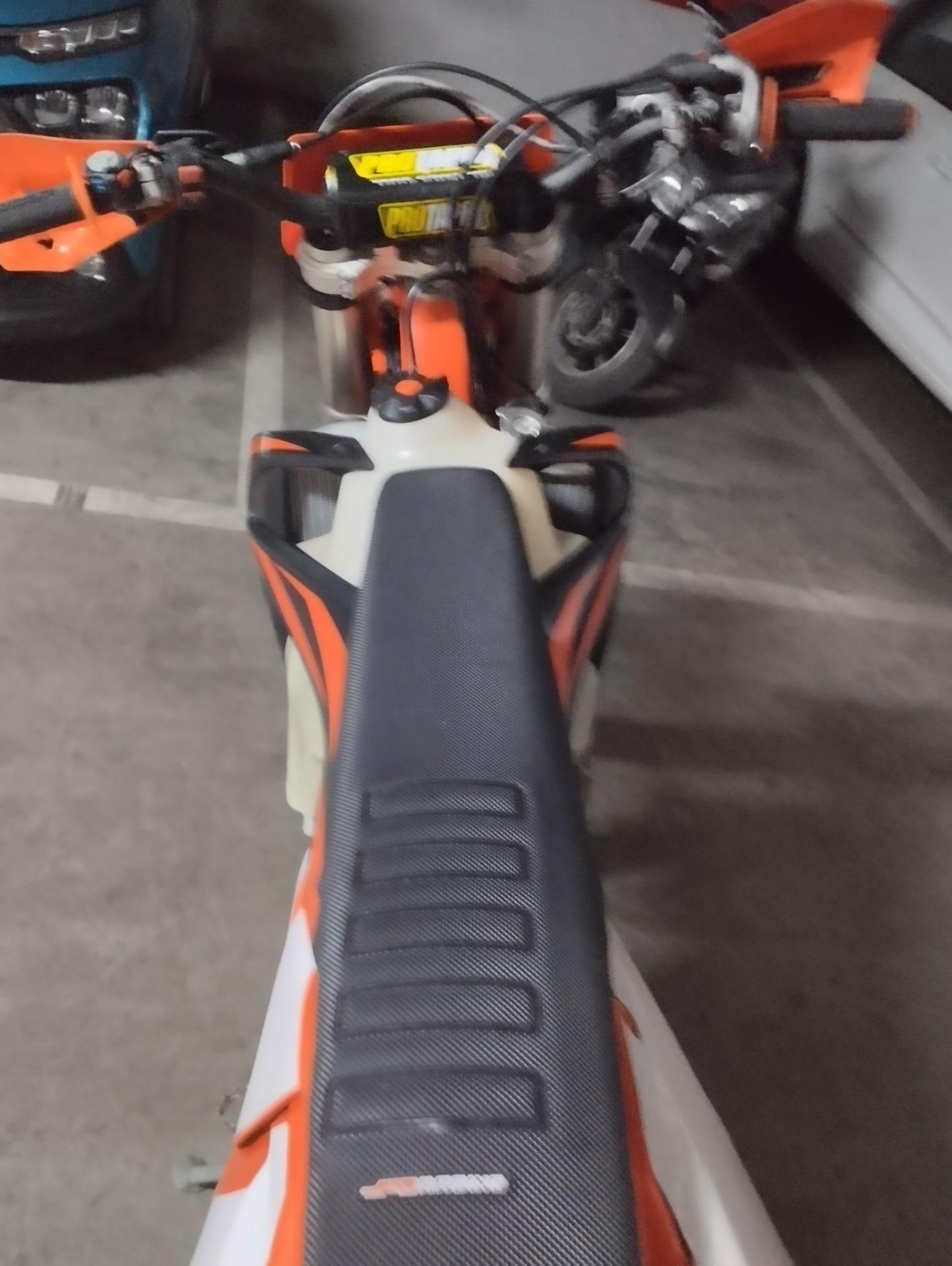 Foto 4 de Moto ktm enduro Año 2019 