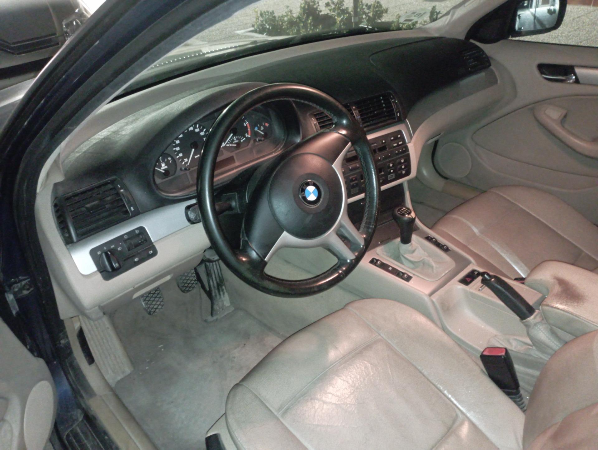 Foto 2 de BMW 320D Touring 