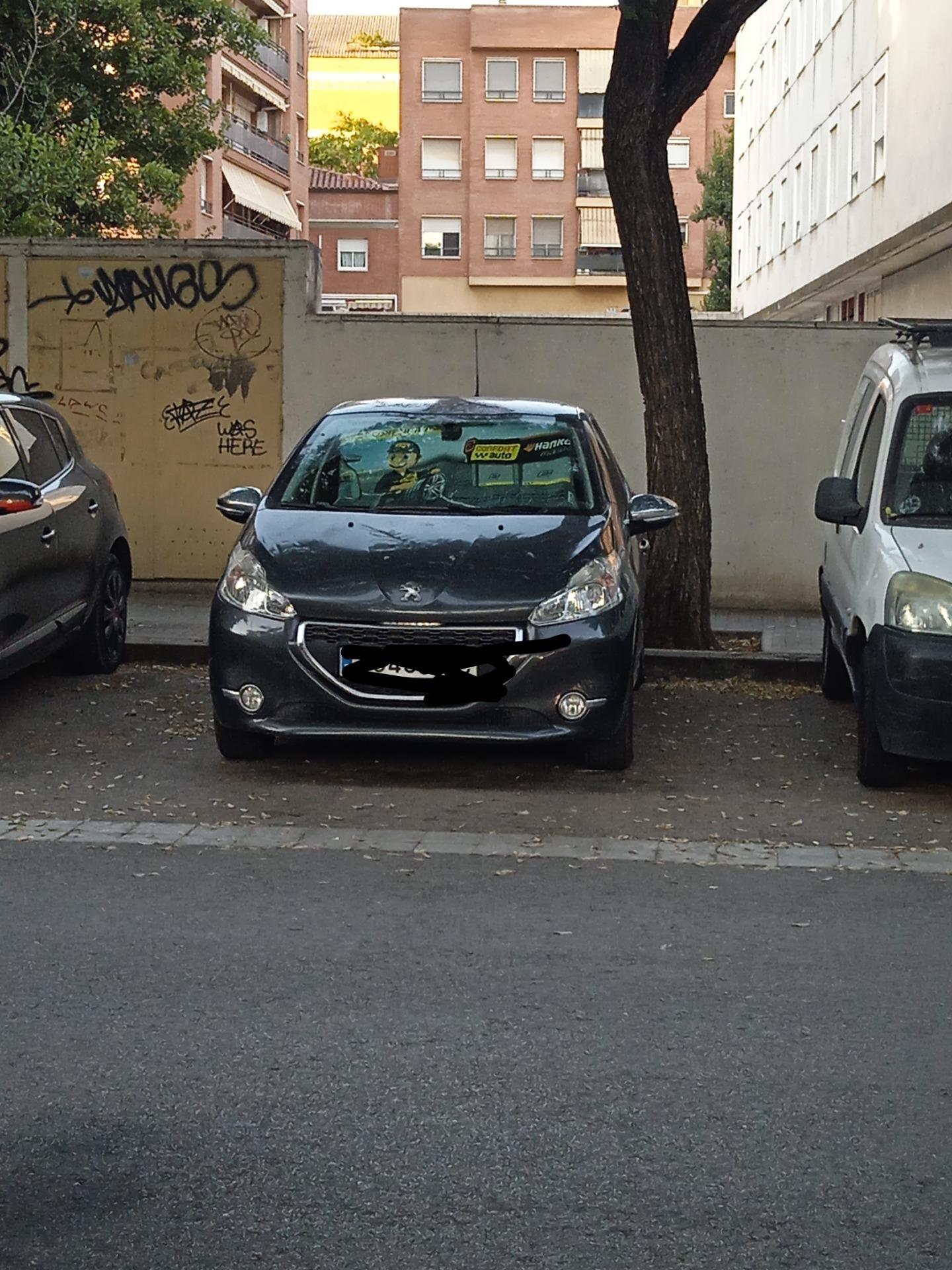 Foto 1 de Cambio peugeot 208 por coche más alto, tipo sub o furgo