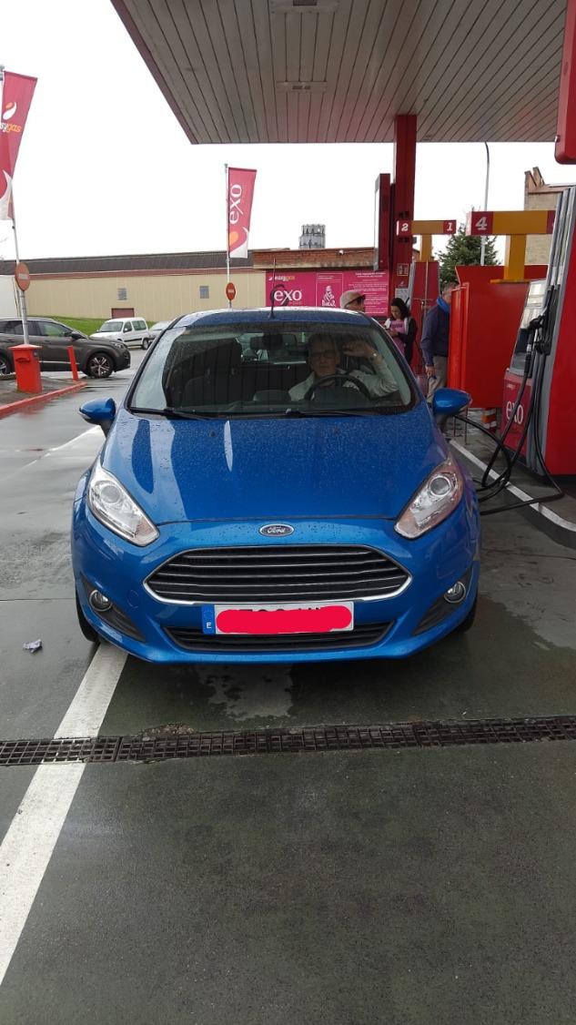 Foto 2 de Ford Fiesta Ecoboost Titanium 1.0 Gasolina 2014 (Por Cadena) 