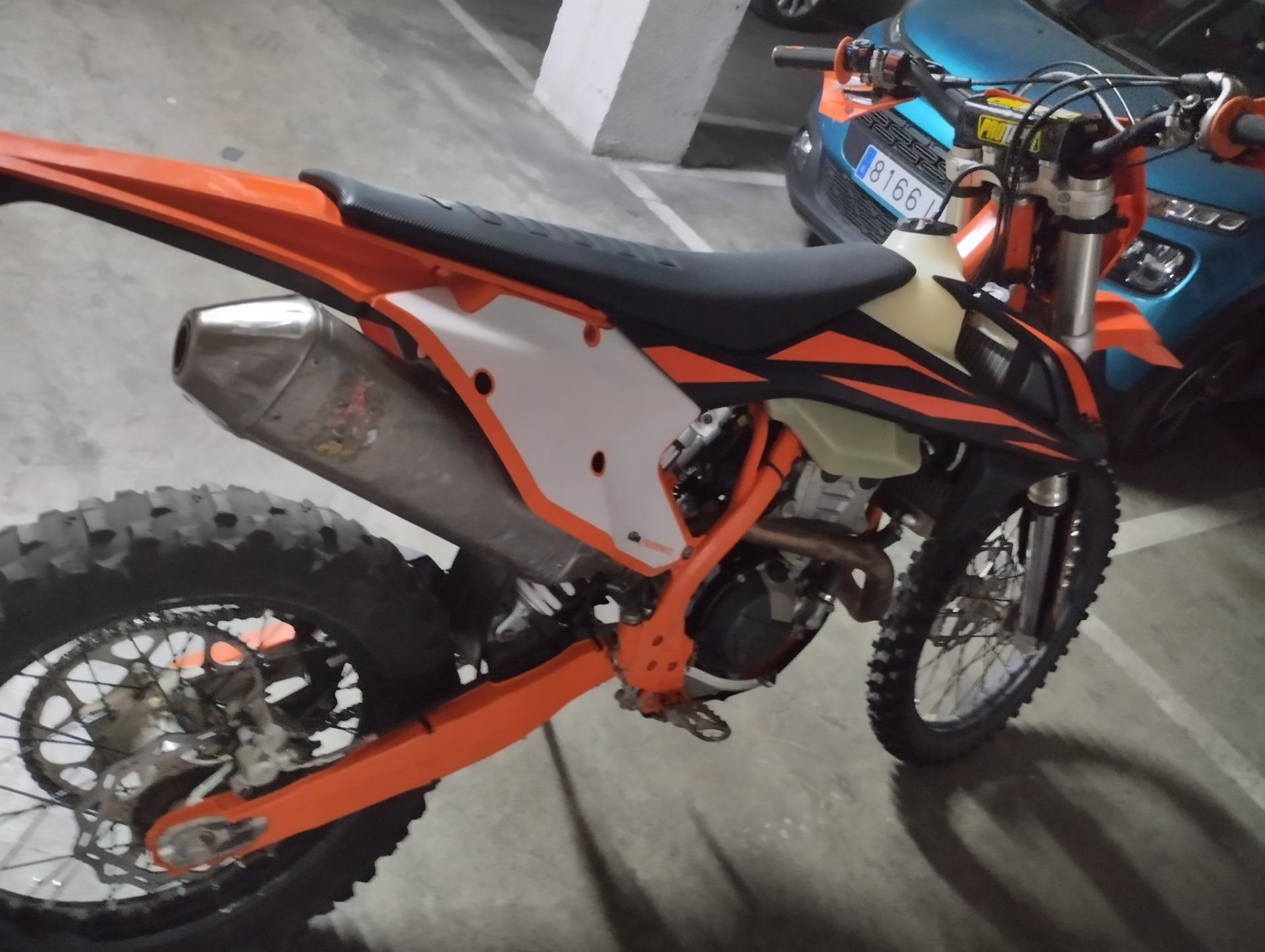 Foto 1 de Moto ktm enduro Año 2019 