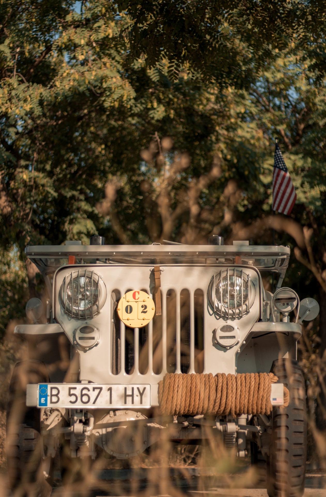 Foto 2 de Jeep willys militar con caravana 