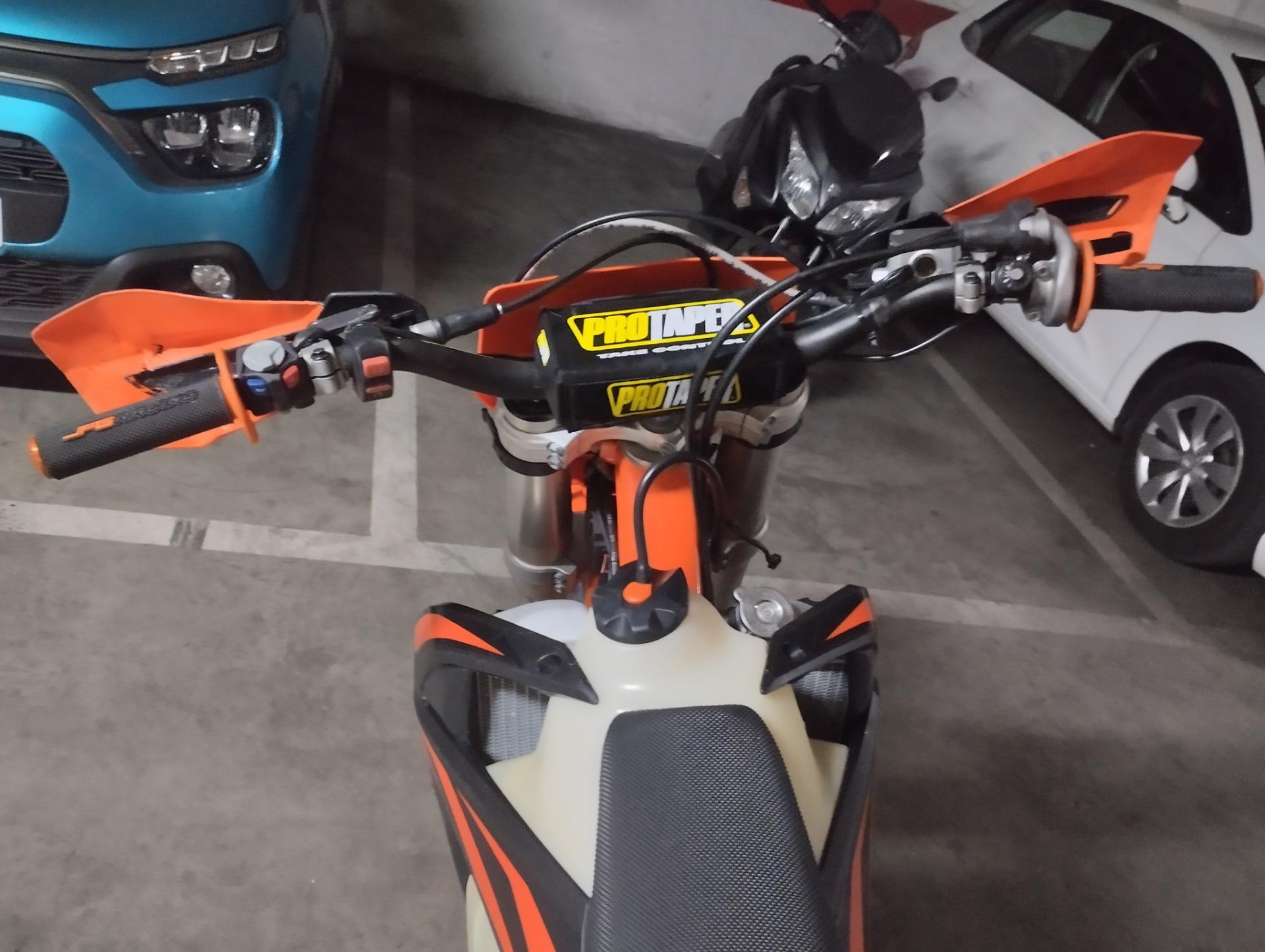 Foto 3 de Moto ktm enduro Año 2019 