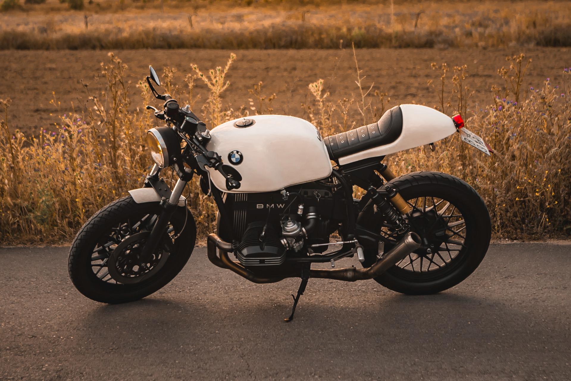 Foto 6 de moto BMW R 65 cafe racer