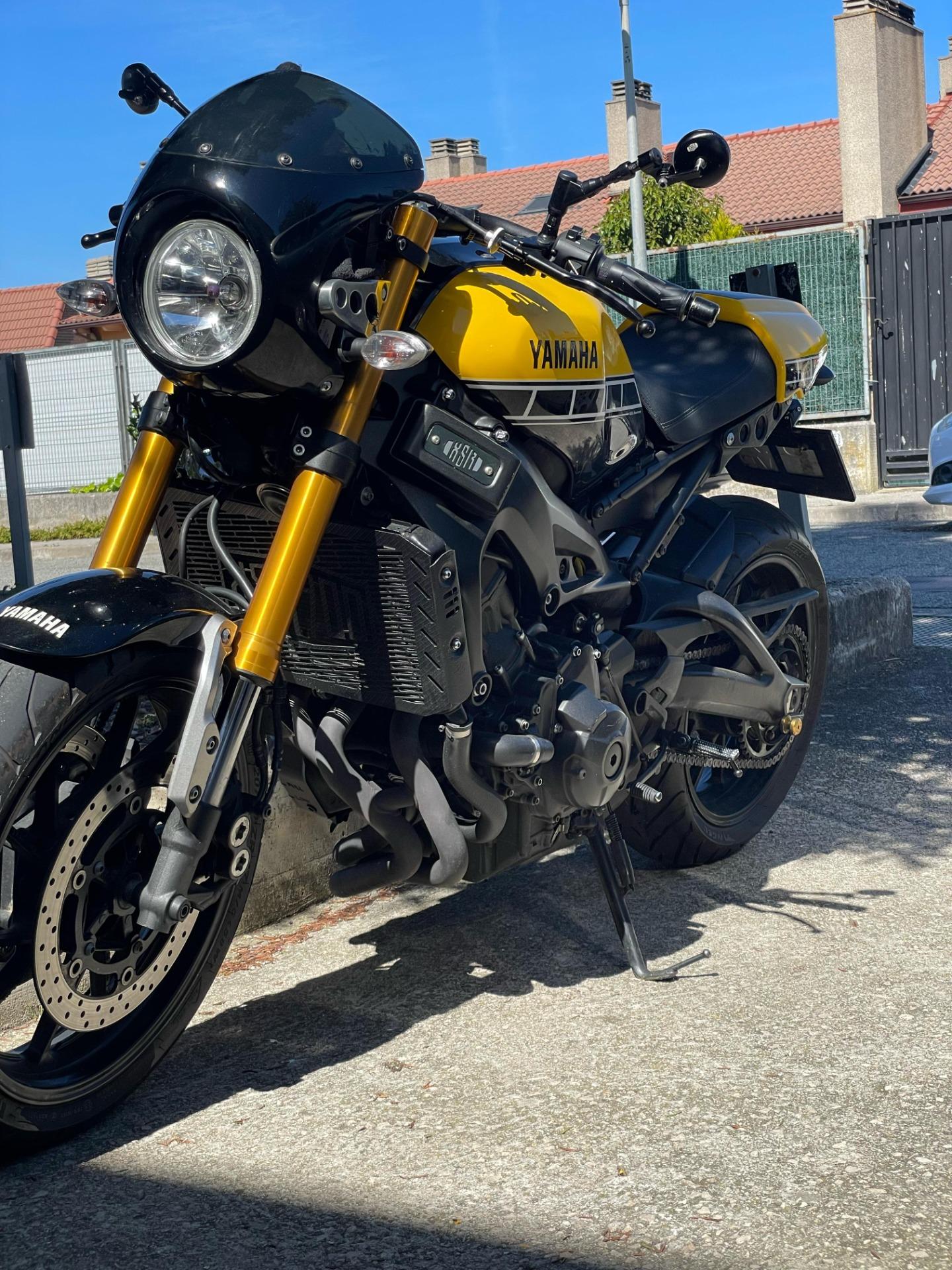 Foto 2 de YAMAHA XSR900 60 ANIVERSARIO