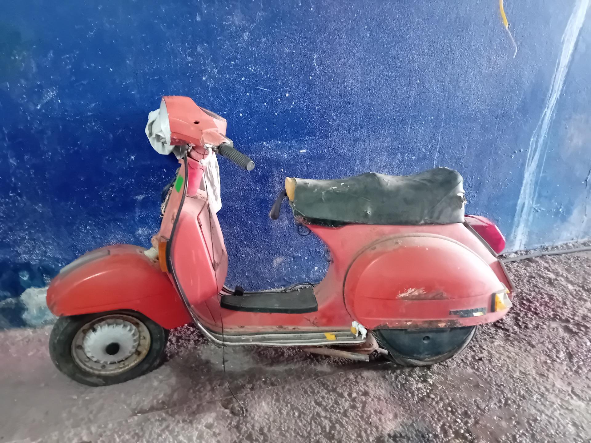 Foto 5 de Tres motos bultaco vespa 200 y osa otra osa para piezas