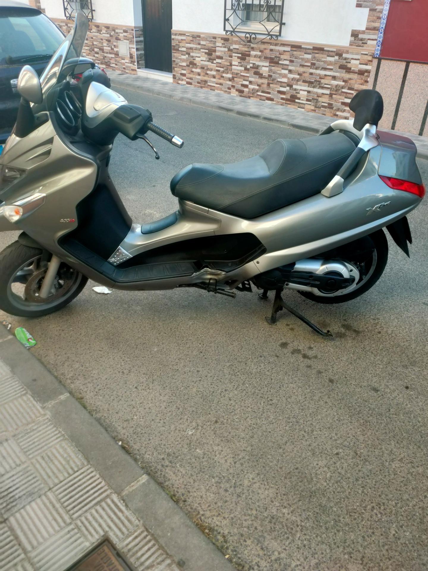 Foto de Scooter Piaggio xevo 400