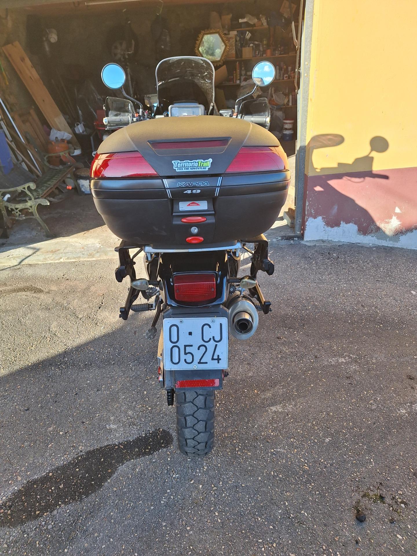 Foto 4 de Moto honda africa twin 750