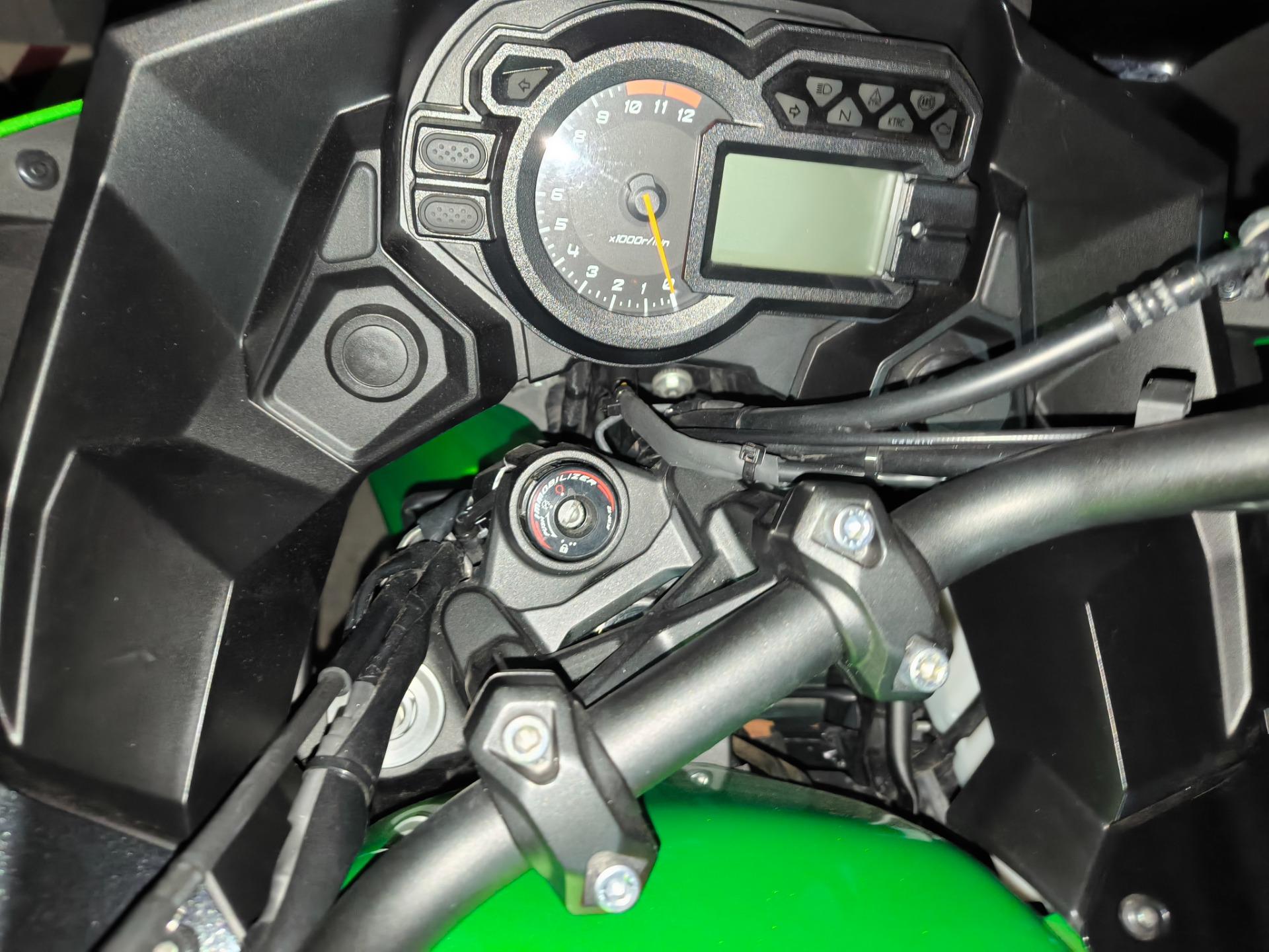 Foto 6 de Kawasaki Versys 1000 del 2019