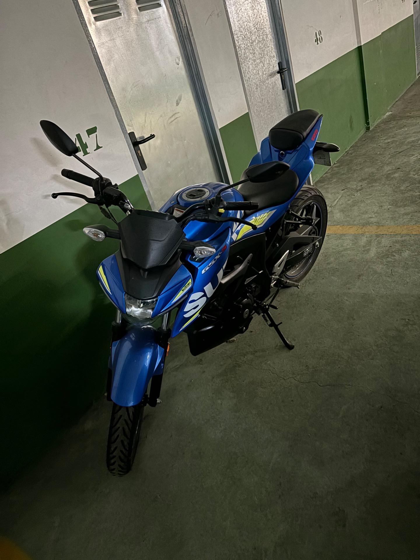 Foto 2 de Moto gsx-s 125