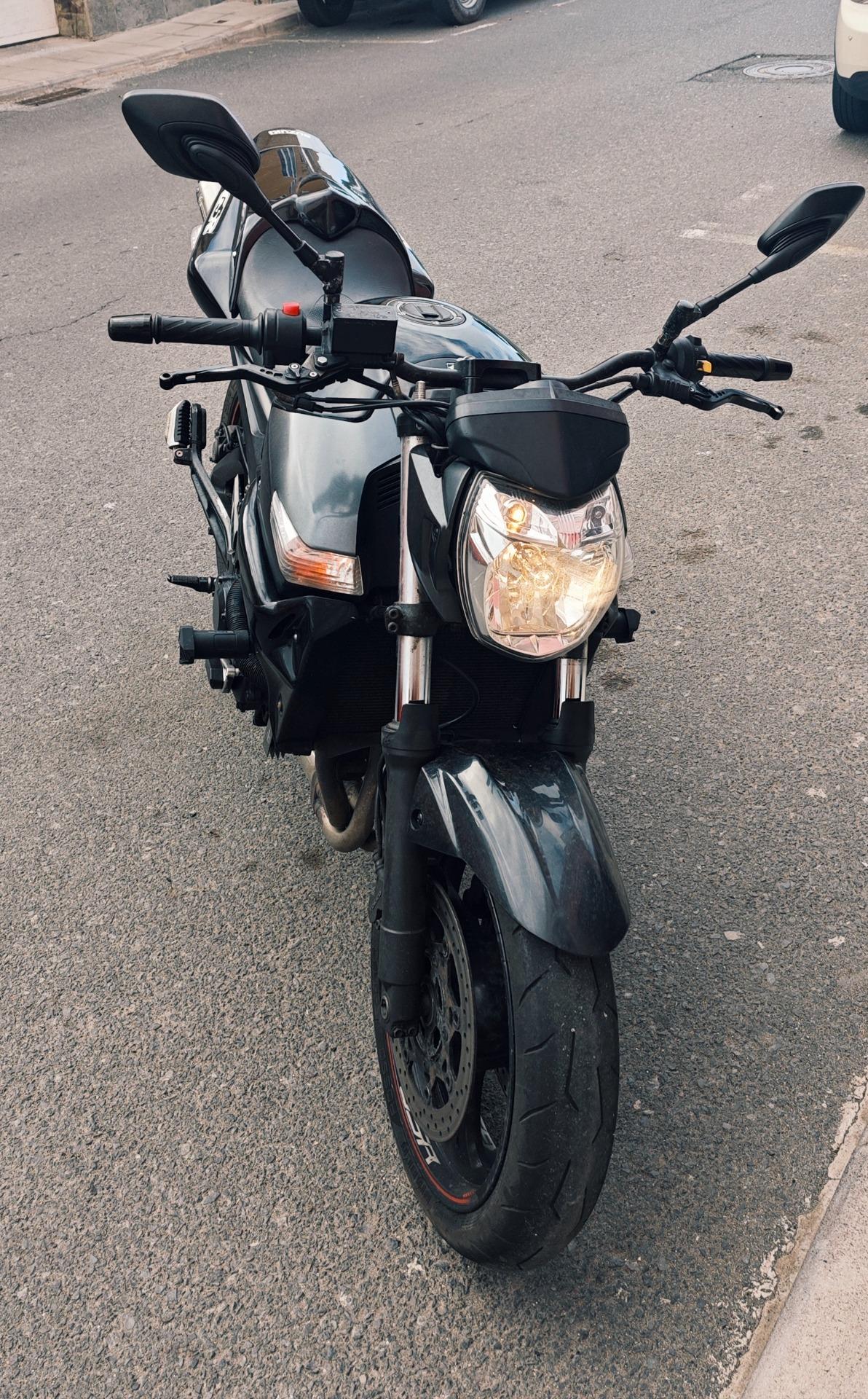 Foto 2 de Suzuki gsr 600