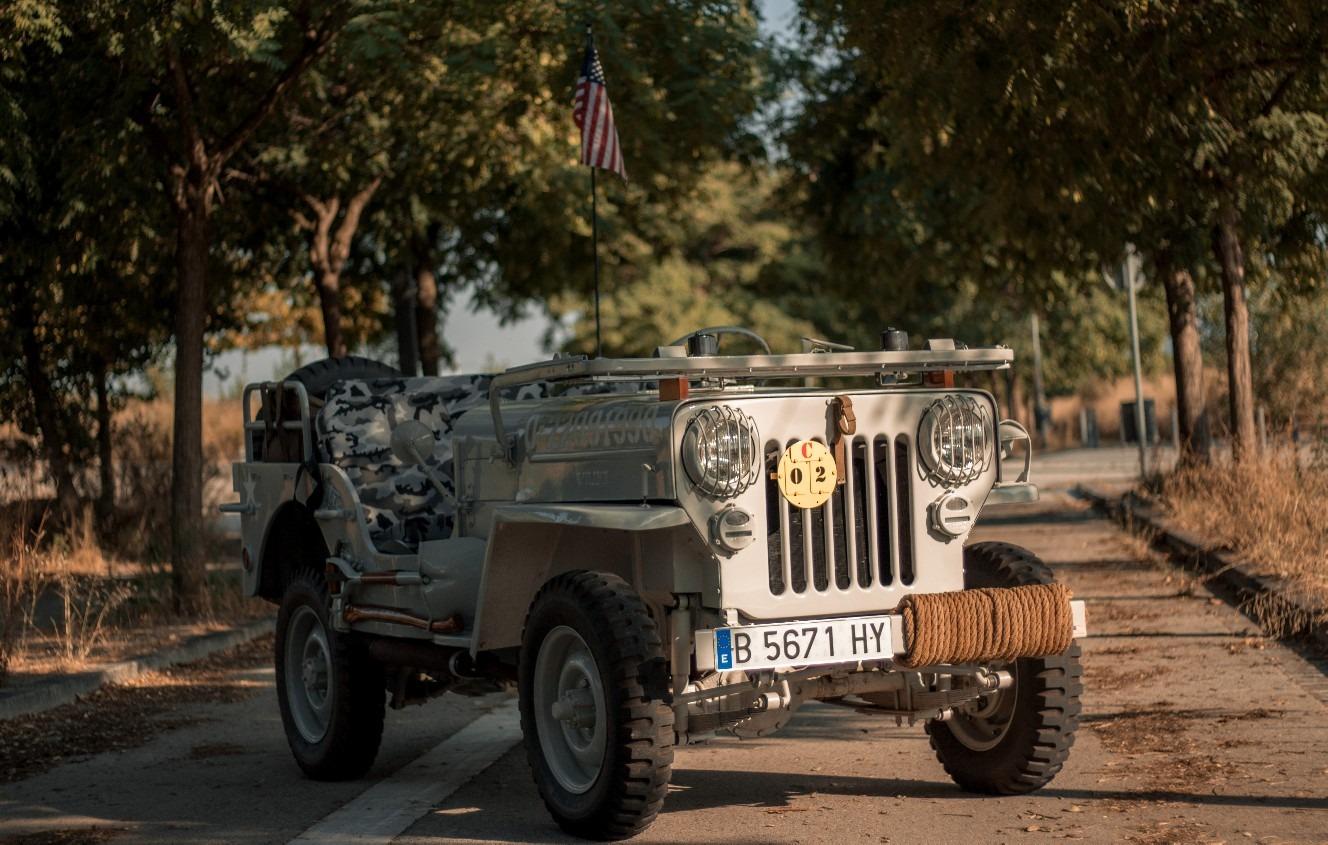 Foto 4 de Jeep willys militar con caravana 