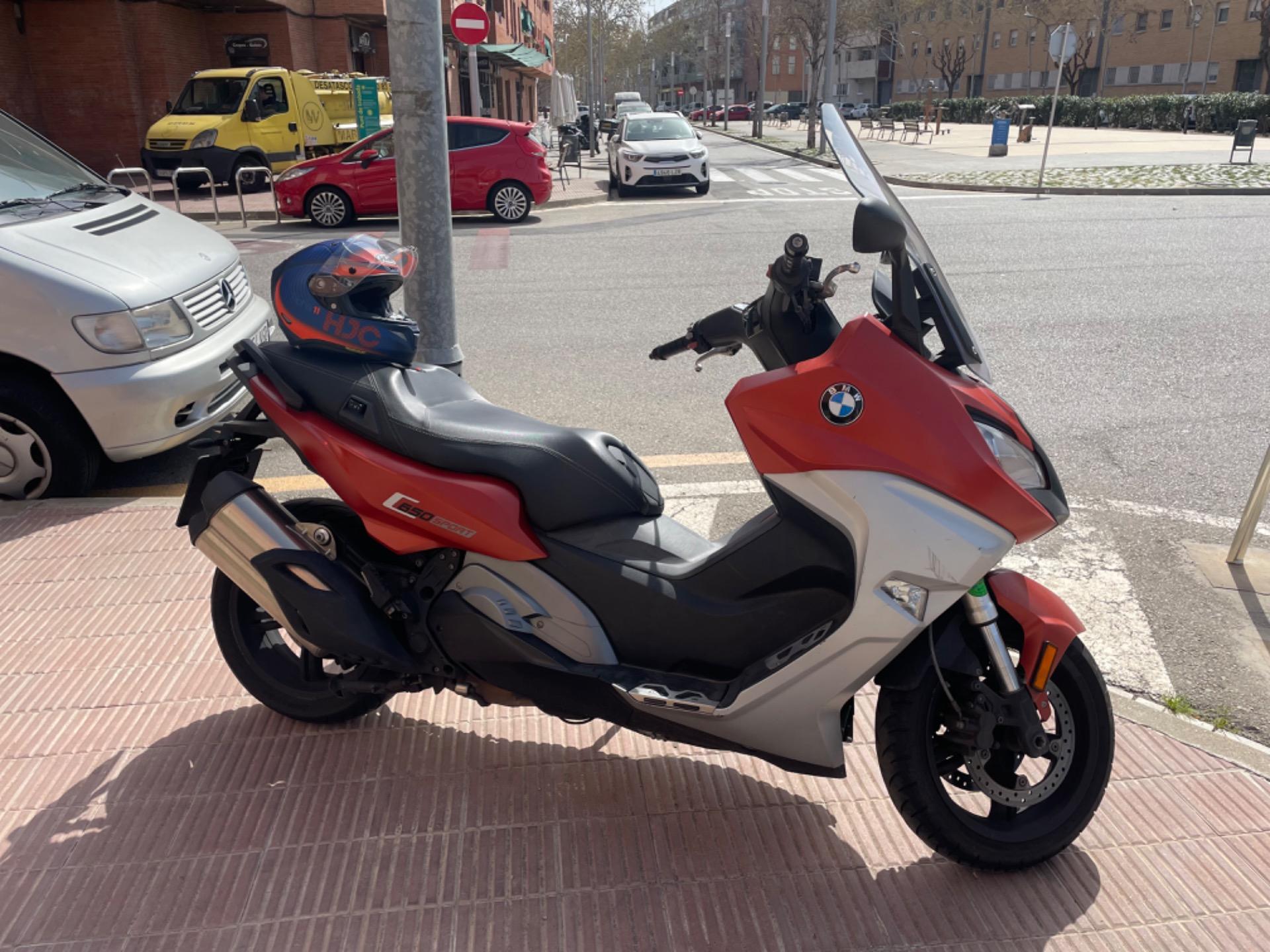 Foto 2 de BMW c 650 sport con 56000 km cambio por moto naked o r