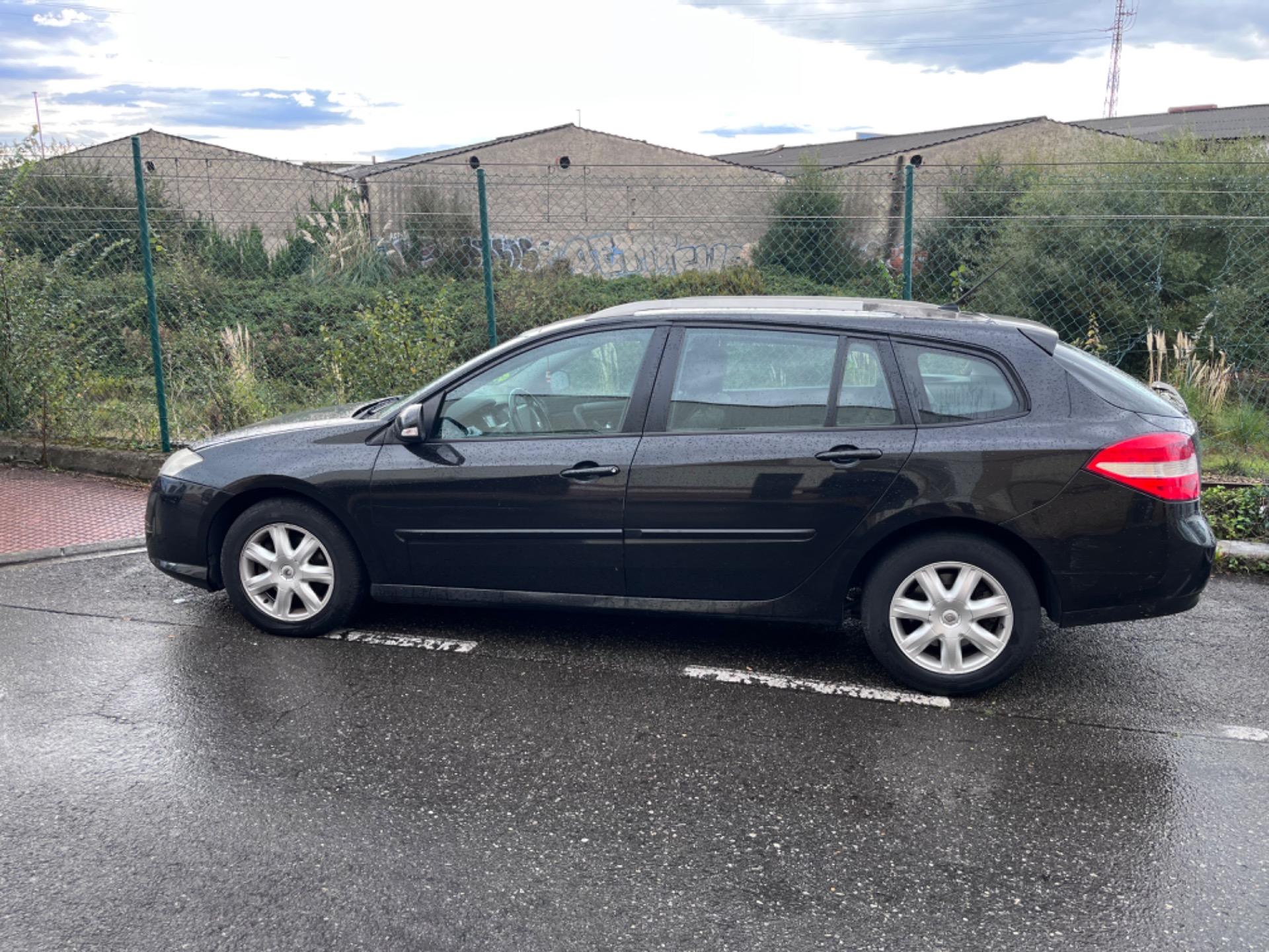 Foto 5 de Renault Laguna GrandTour 2.0 dCi 130cv aunthentique