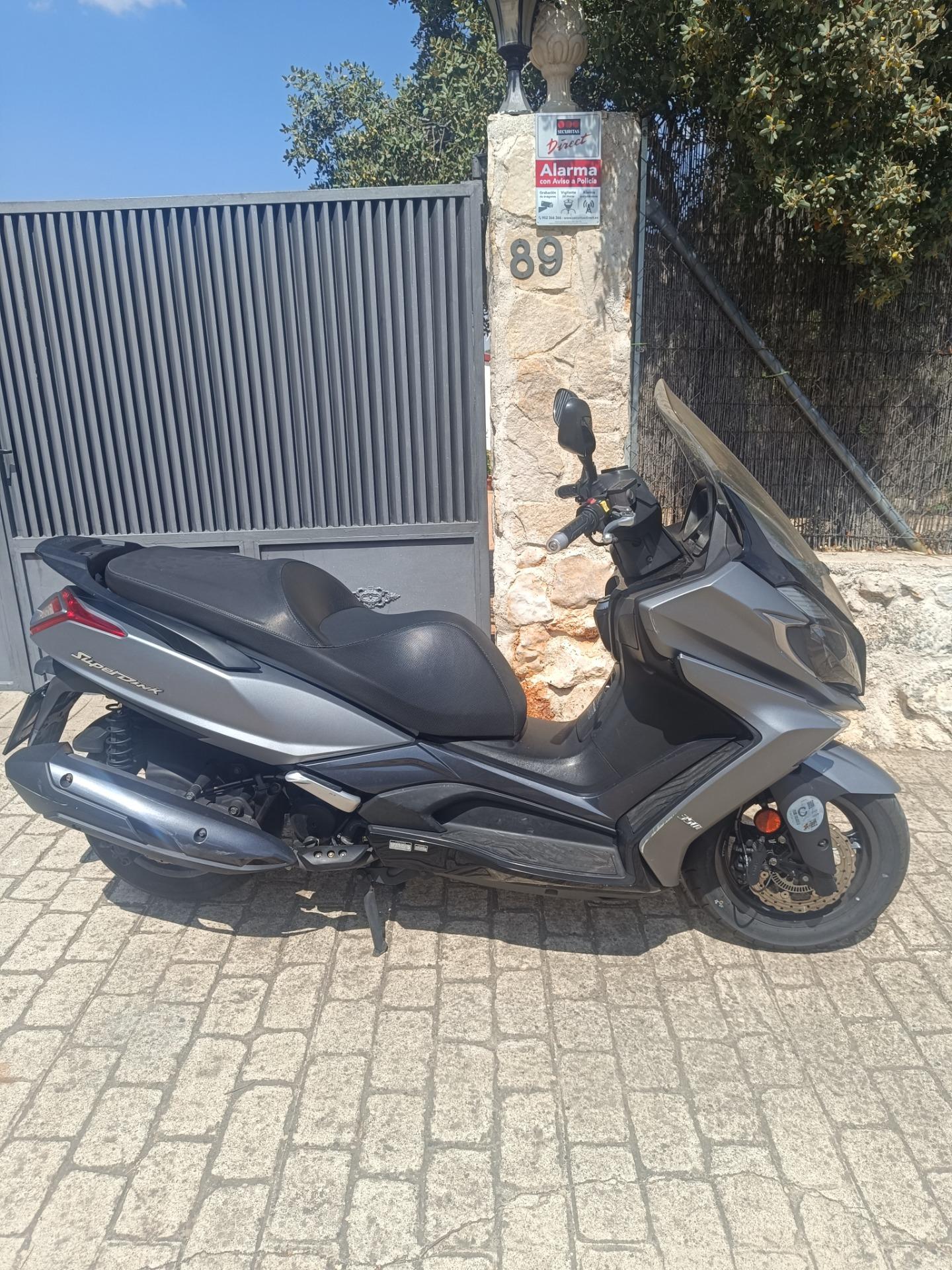 Foto 1 de Kymco scooter 350i 