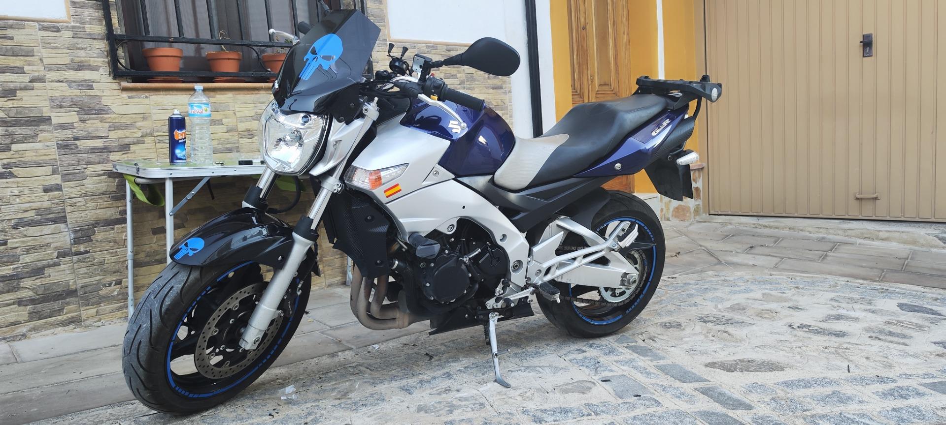 Foto 5 de Suzuki gsr 600 98 cv