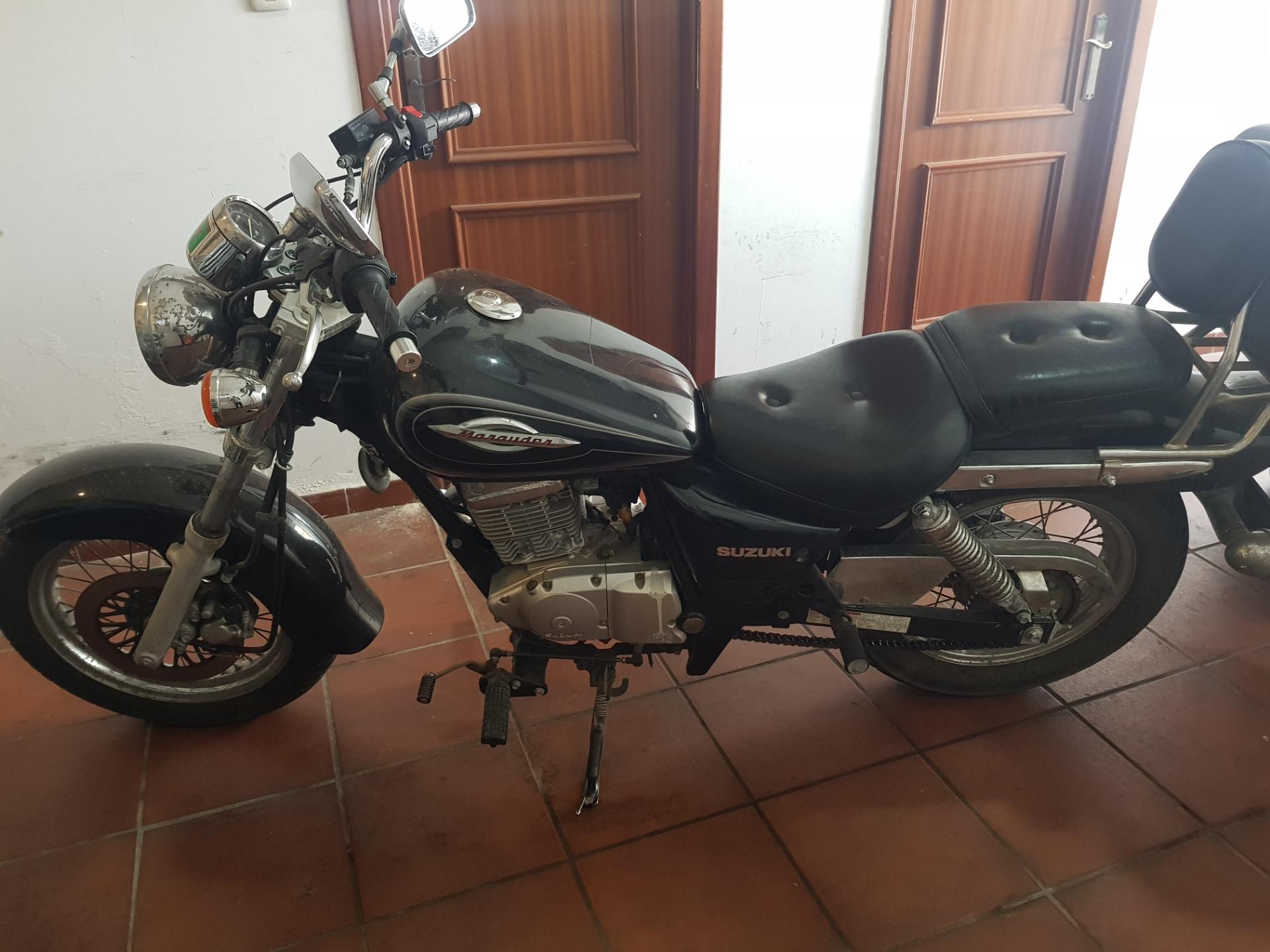 Foto de Moto Suzuki Marauder 125cc